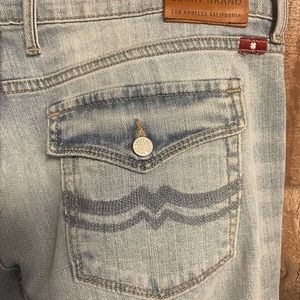 041 Lucky Brand Jeans